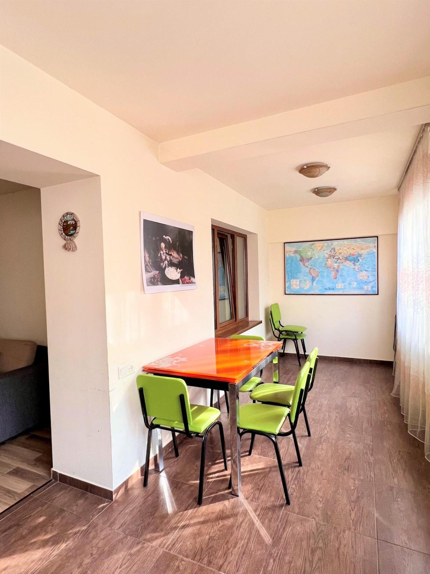 Vernisaj apt at Republic Square&Ruben tours Erévan Extérieur photo